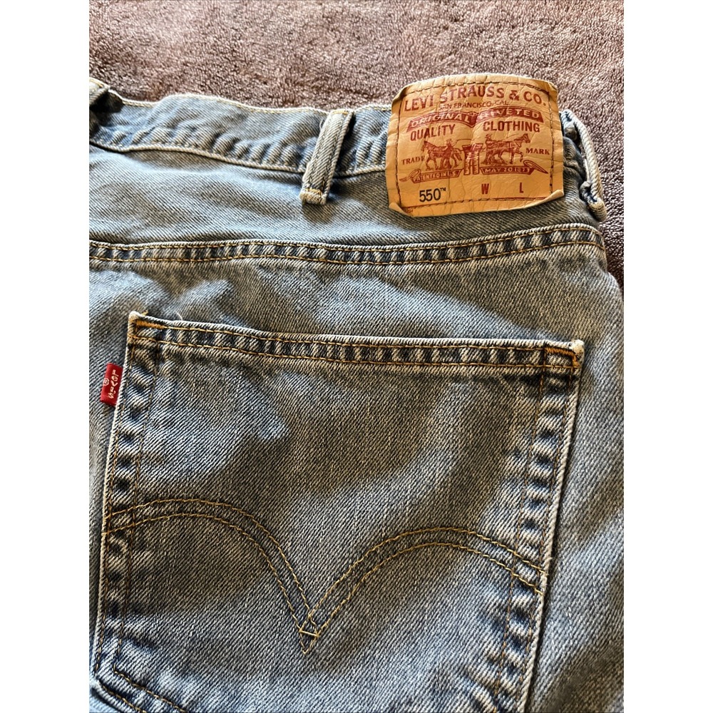 Levi's 550 Relaxed Straight LegFit Jeans Mens 46x30